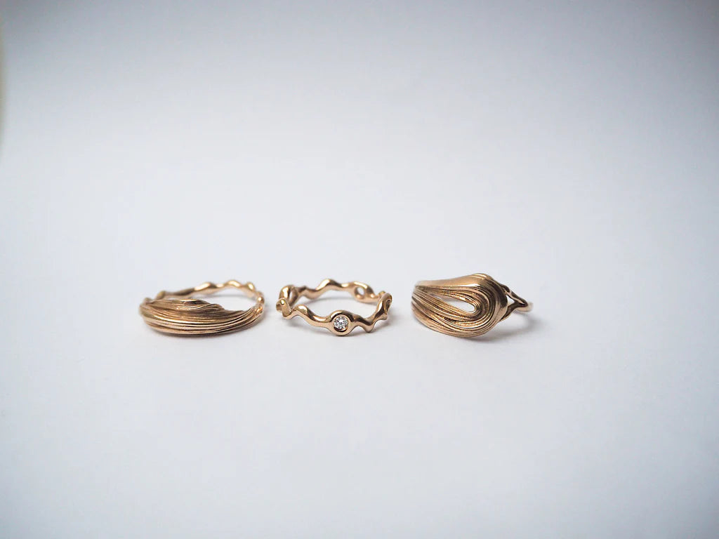 Spuma 14K Gold Ring w. Diamond